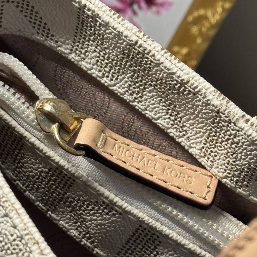 Michael Kors Light Beige MK Logo Tote with Beige Straps - Picture 11 of 13